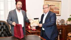 &Omicron; &Gamma;.&Gamma;. &tau;&omicron;&upsilon; &Kappa;&Kappa;&Epsilon; &Delta;&eta;&mu;ή&tau;&rho;&eta;&sigmaf; &Kappa;&omicron;&upsilon;&tau;&sigma;&omicron;ύ&mu;&pi;&alpha;&sigmaf; &sigma;&tau;&omicron;&nu; &Delta;ή&mu;&alpha;&rho;&chi;&omicron; &Beta;έ&rho;&omicron;&iota;&alpha;&sigmaf;