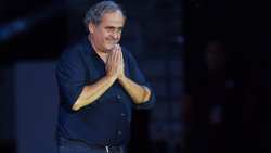 &Pi;&lambda;&alpha;&tau;&iota;&nu;ί: "&Omicron;&iota; &omicron;&mu;ά&delta;&epsilon;&sigmaf; &nu;&alpha; &pi;&alpha;ί&zeta;&omicron;&upsilon;&nu; &mu;&epsilon; 10 &pi;&alpha;ί&kappa;&tau;&epsilon;&sigmaf;, &gamma;&iota;&alpha; &nu;&alpha; &alpha;&nu;&omicron;ί&xi;&omicron;&upsilon;&nu; &nu;έ&omicron;&iota; &chi;ώ&rho;&omicron;&iota; &sigma;&tau;&omicron; &gamma;ή&pi;&epsilon;&delta;&omicron;"