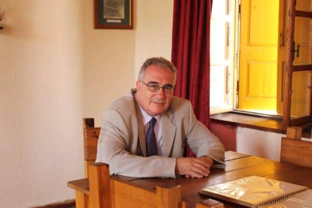 &Kappa;&alpha;&kappa;&alpha;&beta;ά&sigmaf; &laquo;&Epsilon;ί&nu;&alpha;&iota; &kappa;&alpha;&theta;ή&kappa;&omicron;&nu; &mu;&alpha;&sigmaf; &nu;&alpha; &pi;&rho;&omicron;&sigma;&phi;έ&rho;&omicron;&upsilon;&mu;&epsilon; &sigma;&epsilon; &kappa;ά&theta;&epsilon; &pi;&omicron;&lambda;ί&tau;&eta;, &tau;&eta; &delta;&upsilon;&nu;&alpha;&tau;ό&tau;&eta;&tau;&alpha; &nu;&alpha; &epsilon;&kappa;&phi;&rho;ά&sigma;&epsilon;&iota; &delta;&eta;&mu;&iota;&omicron;&upsilon;&rho;&gamma;&iota;&kappa;ά &tau;&omicron;&upsilon;&sigmaf; &pi;&rho;&omicron;&beta;&lambda;&eta;&mu;&alpha;&tau;&iota;&sigma;&mu;&omicron;ύ&sigmaf; &kappa;&alpha;&iota; &tau;&iota;&sigmaf; &iota;&delta;έ&epsilon;&sigmaf; &tau;&omicron;&upsilon;&raquo;