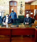 &Pi;&lambda;&eta;&theta;ώ&rho;&alpha; έ&rho;&gamma;&omega;&nu; &sigma;&tau;&alpha; &Sigma;&chi;&omicron;&lambda;&epsilon;ί&alpha; &tau;&omicron;&upsilon; &Delta;ή&mu;&omicron;&upsilon; &Beta;έ&rho;&omicron;&iota;&alpha;&sigmaf;