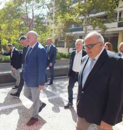 &Epsilon;&pi;ί&sigma;&kappa;&epsilon;&psi;&eta; &Upsilon;&pi;&Alpha;&Alpha;&Tau;, &Kappa;ώ&sigma;&tau;&alpha; &Tau;&sigma;&iota;ά&rho;&alpha; &sigma;&tau;&omicron;&nu; &Epsilon;&Phi;&Epsilon;&Tau;