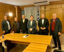 &Sigma;&upsilon;&nu;ά&nu;&tau;&eta;&sigma;&eta; &Lambda;ά&kappa;&eta; &Beta;&alpha;&sigma;&iota;&lambda;&epsilon;&iota;ά&delta;&eta;, &mu;&epsilon; &sigma;&upsilon;&mu;&mu;&epsilon;&tau;&omicron;&chi;ή &tau;&omicron;&upsilon; &Sigma;&Epsilon;&Alpha;&Sigma; &Pi;έ&lambda;&lambda;&alpha;&sigmaf;, &mu;&epsilon; &tau;&omicron;&nu; &Upsilon;&pi;&Alpha;&Alpha;&Tau; &gamma;&iota;&alpha; &tau;&eta; &sigma;&tau;ή&rho;&iota;&xi;&eta; &tau;&eta;&sigmaf; &delta;&epsilon;&nu;&delta;&rho;&omicron;&kappa;&alpha;&lambda;&lambda;&iota;έ&rho;&gamma;&epsilon;&iota;&alpha;&sigmaf;