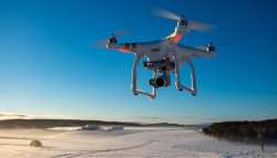 Drone &theta;&alpha; &pi;&alpha;&rho;&alpha;&kappa;&omicron;&lambda;&omicron;&upsilon;&theta;&epsilon;ί &tau;&eta; &zeta;&omega;ή &tau;&omega;&nu; &pi;&omicron;&upsilon;&lambda;&iota;ώ&nu; &sigma;&tau;&omicron;&upsilon;&sigmaf; &upsilon;&gamma;&rho;&omicron;&beta;&iota;ό&tau;&omicron;&pi;&omicron;&upsilon;&sigmaf;
