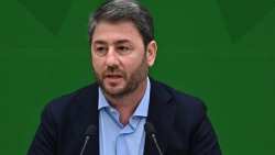 &Alpha;&nu;&delta;&rho;&omicron;&upsilon;&lambda;ά&kappa;&eta;&sigmaf;: &laquo;&Tau;&rho;ί&alpha; &epsilon;&rho;&omega;&tau;ή&mu;&alpha;&tau;&alpha; &pi;&rho;&omicron;&sigmaf; &tau;&omicron;&nu; &kappa;. &Mu;&eta;&tau;&sigma;&omicron;&tau;ά&kappa;&eta; - &Alpha;&pi;&omicron;&lambda;ύ&tau;&omega;&sigmaf; &upsilon;&pi;&epsilon;ύ&theta;&upsilon;&nu;&omicron;&sigmaf; &gamma;&iota;&alpha; &tau;&omicron; &sigma;&kappa;ά&nu;&delta;&alpha;&lambda;&omicron; &tau;&omicron;&upsilon; &Omicron;&Pi;&Epsilon;&Kappa;&Epsilon;&Pi;&Epsilon;&raquo;