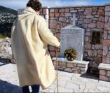 &Omicron;&iota; &kappa;&tau;&eta;&nu;&omicron;&tau;&rho;ό&phi;&omicron;&iota; &tau;ί&mu;&eta;&sigma;&alpha;&nu; &tau;&omicron;&upsilon;&sigmaf; &nu;&epsilon;&kappa;&rho;&omicron;ύ&sigmaf; &tau;&omicron;&upsilon;&sigmaf;