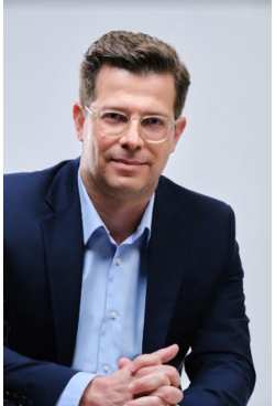 &Sigma;&upsilon;&nu;έ&nu;&tau;&epsilon;&upsilon;&xi;&eta; &tau;&omicron;&upsilon; Ά&gamma;&gamma;&epsilon;&lambda;&omicron;&upsilon; &Tau;ό&lambda;&kappa;&alpha; &sigma;&tau;&omicron; &Alpha;&Tau;&Lambda;&Alpha;&Sigma; TV