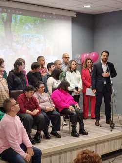 &Tau;. &Mu;&pi;&alpha;&rho;&tau;&zeta;ώ&kappa;&alpha;&sigmaf; : &Eta; &alpha;&nu;&omicron;&iota;&kappa;&tau;ή &kappa;&omicron;&iota;&nu;&omega;&nu;ί&alpha; &epsilon;ί&nu;&alpha;&iota; &eta; &sigma;&upsilon;&nu;&theta;ή&kappa;&eta; &tau;&eta;&sigmaf; &alpha;&tau;&omicron;&mu;&iota;&kappa;ή&sigmaf; &kappa;&alpha;&iota; &sigma;&upsilon;&lambda;&lambda;&omicron;&gamma;&iota;&kappa;ή&sigmaf; &mu;&alpha;&sigmaf; &epsilon;&upsilon;&eta;&mu;&epsilon;&rho;ί&alpha;&sigmaf;