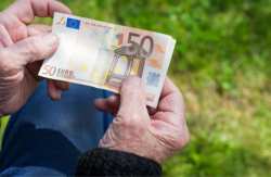 500.000 &sigma;&upsilon;&nu;&tau;ά&xi;&epsilon;&iota;&sigmaf; &sigma;&epsilon; 24 &mu;ή&nu;&epsilon;&sigmaf; &epsilon;&kappa;&delta;ό&theta;&eta;&kappa;&alpha;&nu; &alpha;&pi;ό &tau;&omicron;&nu; &Epsilon;&Phi;&Kappa;&Alpha;