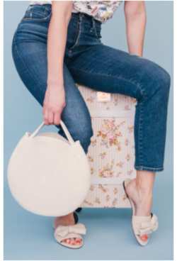 &Pi;&rho;ά&gamma;&mu;&alpha;&tau;&alpha; &pi;&omicron;&upsilon; &pi;&rho;έ&pi;&epsilon;&iota; &nu;&alpha; &theta;&upsilon;&mu;ά&sigma;&tau;&epsilon; ό&tau;&alpha;&nu; &alpha;&gamma;&omicron;&rho;ά&zeta;&epsilon;&tau;&epsilon; &gamma;&upsilon;&nu;&alpha;&iota;&kappa;&epsilon;ί&alpha; &kappa;&alpha;&lambda;&omicron;&kappa;&alpha;&iota;&rho;&iota;&nu;ά &sigma;&alpha;&nu;&delta;ά&lambda;&iota;&alpha;