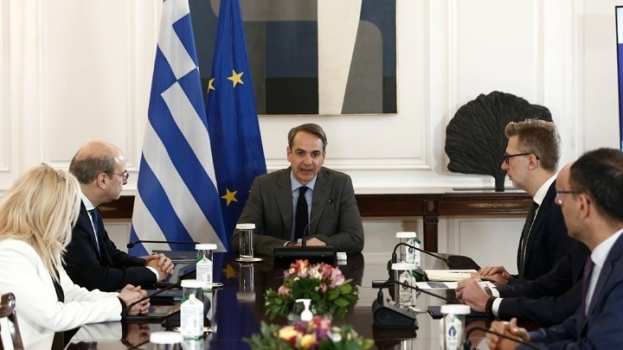 &Sigma;&tau;&alpha; 780 &epsilon;&upsilon;&rho;ώ &omicron; &nu;έ&omicron;&sigmaf; &kappa;&alpha;&tau;ώ&tau;&alpha;&tau;&omicron;&sigmaf; &mu;&iota;&sigma;&theta;ό&sigmaf; - &Alpha;ύ&xi;&eta;&sigma;&eta; 9,4% - &Sigma;&epsilon; &iota;&sigma;&chi;ύ &alpha;&pi;ό &tau;&eta;&nu; 1&eta; &Alpha;&pi;&rho;&iota;&lambda;ί&omicron;&upsilon;