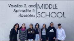 &Theta;&rho;&iota;ά&mu;&beta;&epsilon;&upsilon;&sigma;&alpha;&nu; (&kappa;&alpha;&iota;) &sigma;&tau;&omicron;&nu; &phi;&epsilon;&tau;&iota;&nu;ό &delta;&iota;&alpha;&gamma;&omega;&nu;&iota;&sigma;&mu;ό &tau;&eta;&sigmaf; &Epsilon;&Lambda;&Sigma;&Tau;&Alpha;&Tau; &omicron;&iota; &mu;&alpha;&theta;&eta;&tau;έ&sigmaf; &tau;&omicron;&upsilon; &Gamma;&upsilon;&mu;&nu;&alpha;&sigma;ί&omicron;&upsilon; &Chi;&alpha;&sigma;&iota;ώ&tau;&eta;
