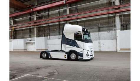 Η VolvoTrucks γιορτάζει 100 χρόνια ιστορίας με μια μοναδική επετειακή έκδοση