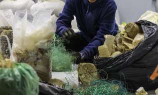 Η OCEANZYME διερευνά νέες ενζυματικές λύσεις ανακύκλωσης για θαλάσσια απορρίμματα