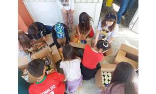 Μικροί Εθελοντές, Μεγάλη Προσφορά: Το Κοινωνικό Παντοπωλείο στο 2ο Δημοτικό Σχολείο Μακροχωρίου