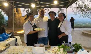 Με μεγάλη επιτυχία ολοκληρώθηκε το «Naoussa Street Food Festival – Wine Edition 2026» – Οι «1550» ξεσήκωσαν τη Νάουσα